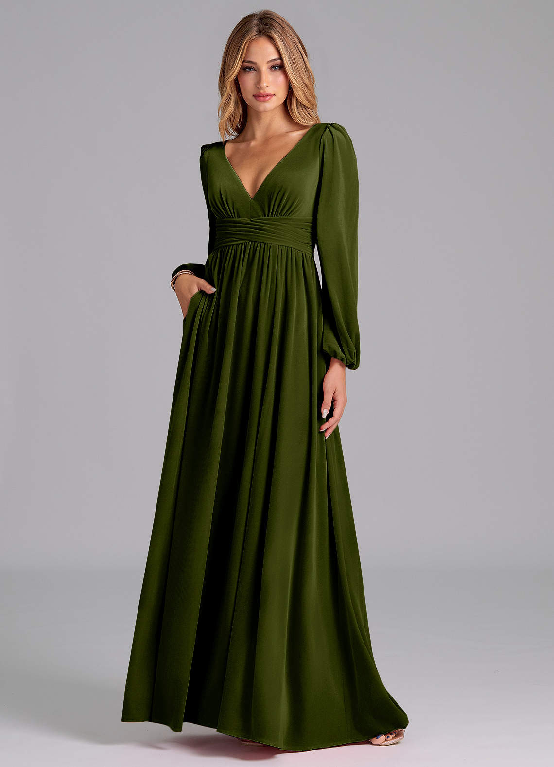 Azazie Norah Robes de demoiselle d'honneur Robe Trapèze en velours Manche longue Olive image1