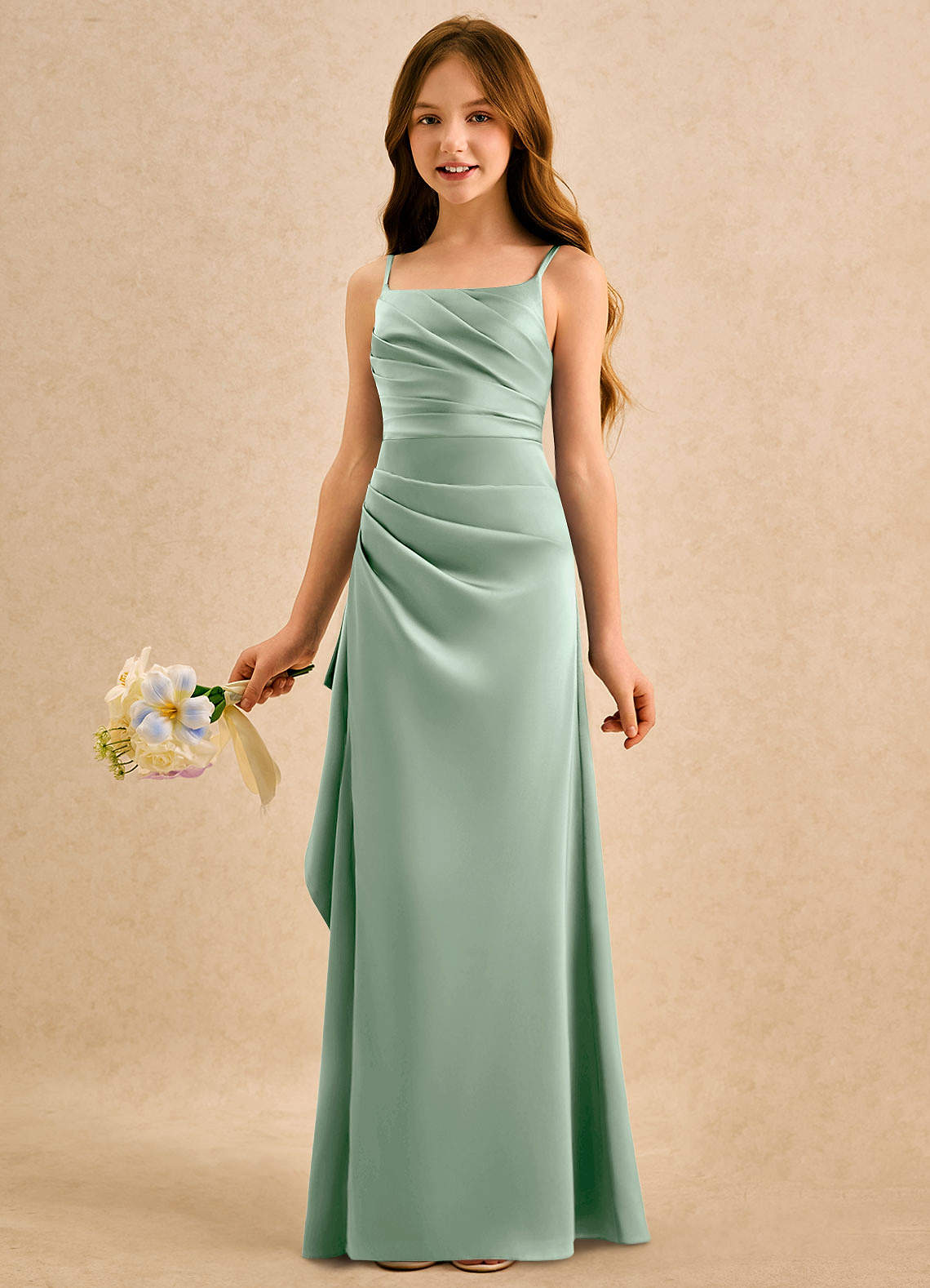Azazie Cannoli Girls Formal Robe Demoiselle D'honneur Fillette Robe Trapèze en Satin extensible Plissée Agave image3