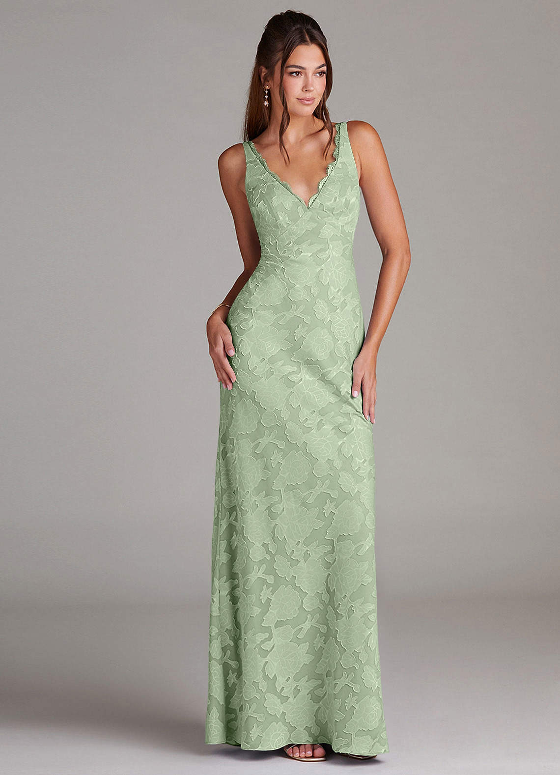 Azazie Tianna Robes de demoiselle d'honneur Robe Fourreau en Blumen-Burnout Dentelle Vert Sauge image2