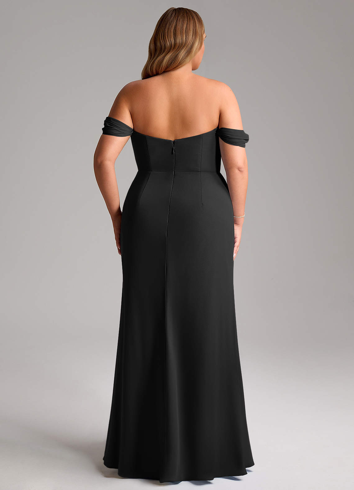 Azazie Saige Vestidos de damas de honor Vestido de Negro de Gasa de Corte en A Convertible con Vestidos sin tirantes image14