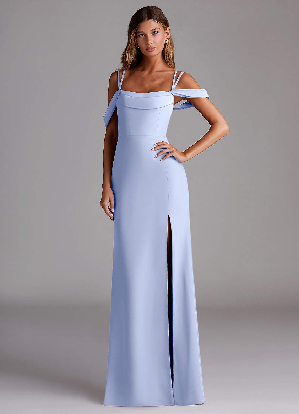 Azazie Callan Robes de demoiselle d'honneur Robe Sirène Convertible en Mousseline de soie Plissée Eis image1