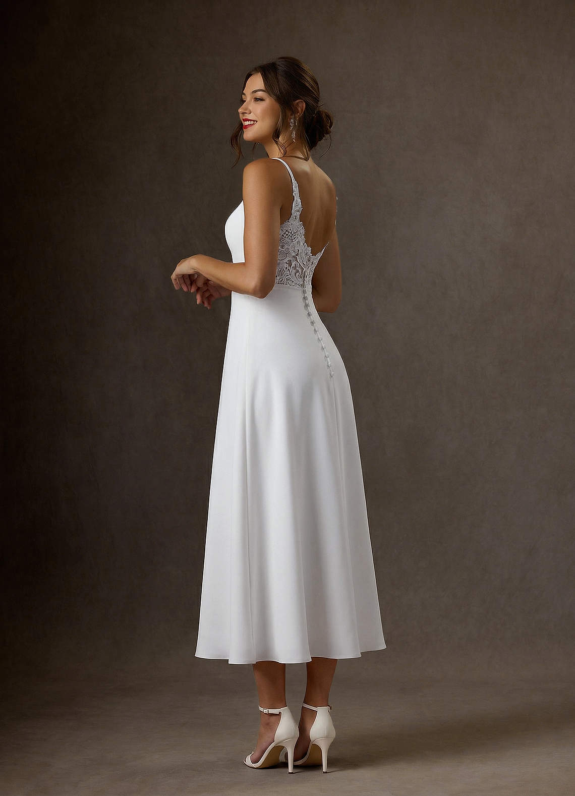 Azazie Xena Vestidos de noiva Vestido Diamante Branco de Crepe Esticado de Linha A image8