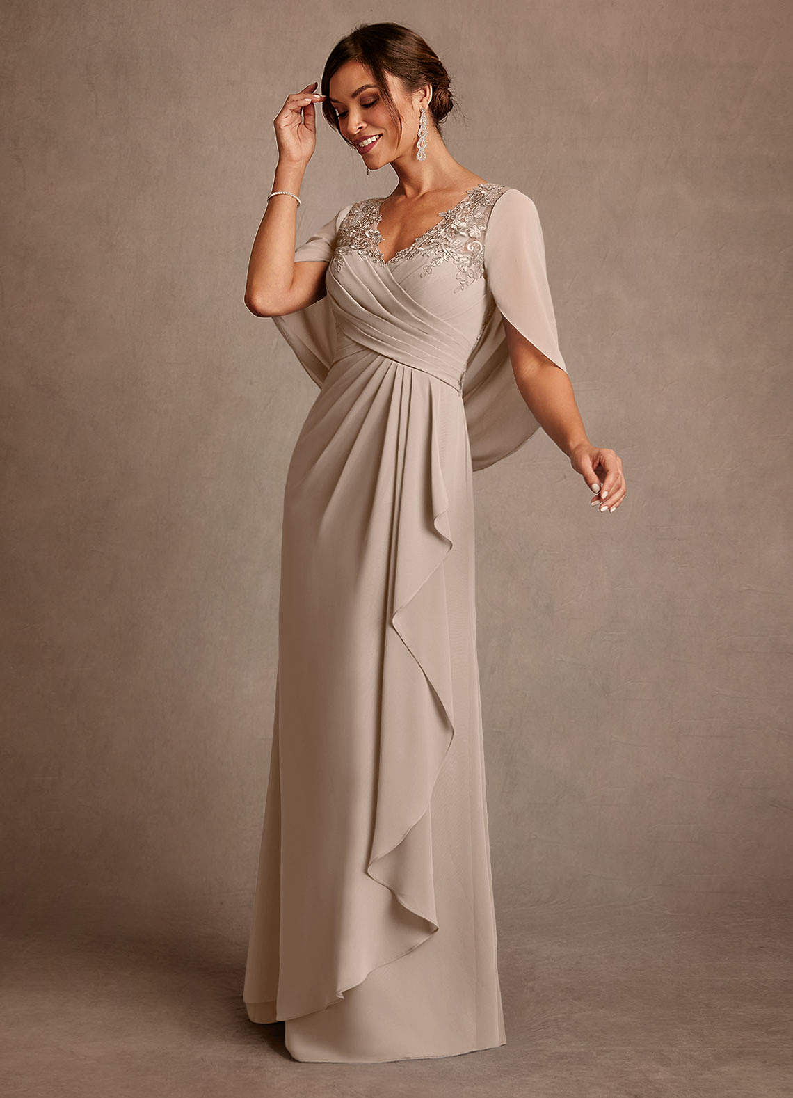 taupe bridesmaid dresses with sleeves Petite Lace Sleeve Maxi Dress Tfnc Bridesmaid Taupe Bridesmaid A-Line Short Classic Black and White Champagne  (Wheat) She features a pleated Size:6 - 7 warm taupe bridesmaid dresses