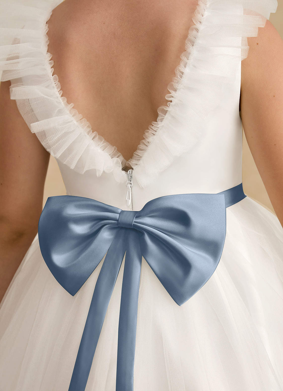 Azazie Amber Vestidos de florista Vestido Marfim Azul Empoeirado de Tule de Linha A com Laço image4