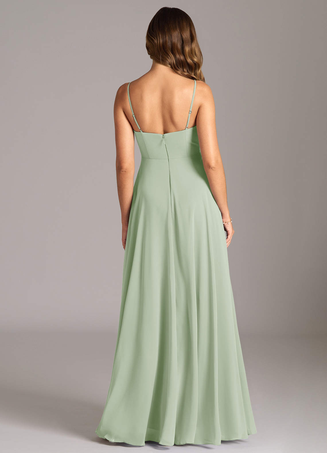 Azazie Amani Robes de demoiselle d'honneur Robe Trapèze en Mousseline de soie Plissée Vert Sauge image1