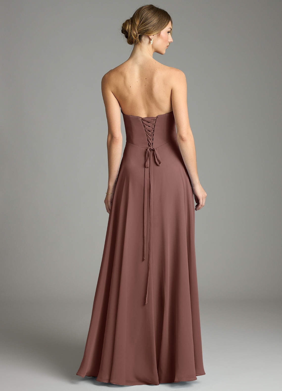Azazie Ayla Abiti da Damigella Abito A-Line in Chiffon Scollo a Cuore Espresso image3