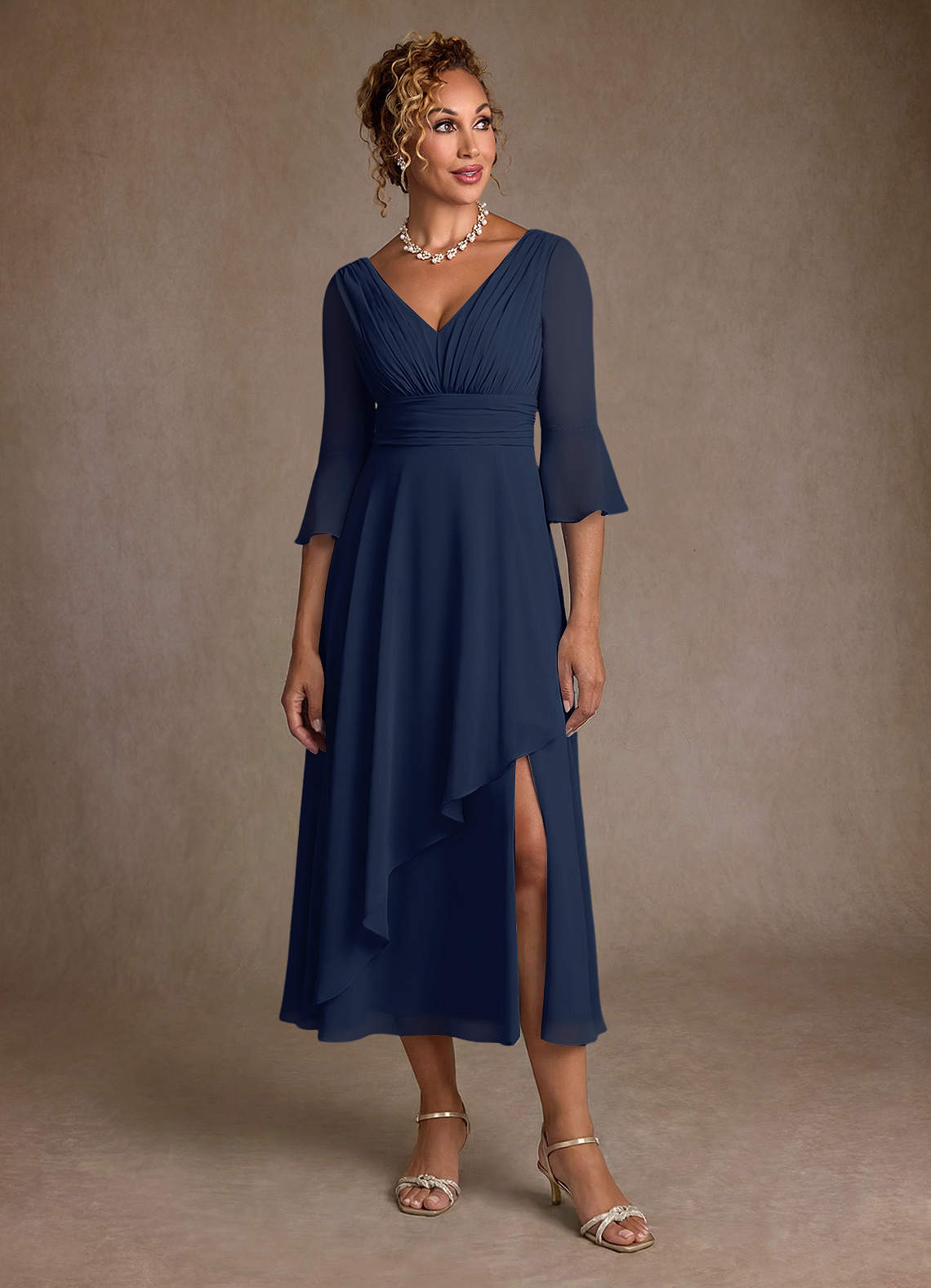 Azazie Aerynne Vestidos para mãe da noiva Vestido Azul Marinho de Chiffon de Linha A com Plissado image3