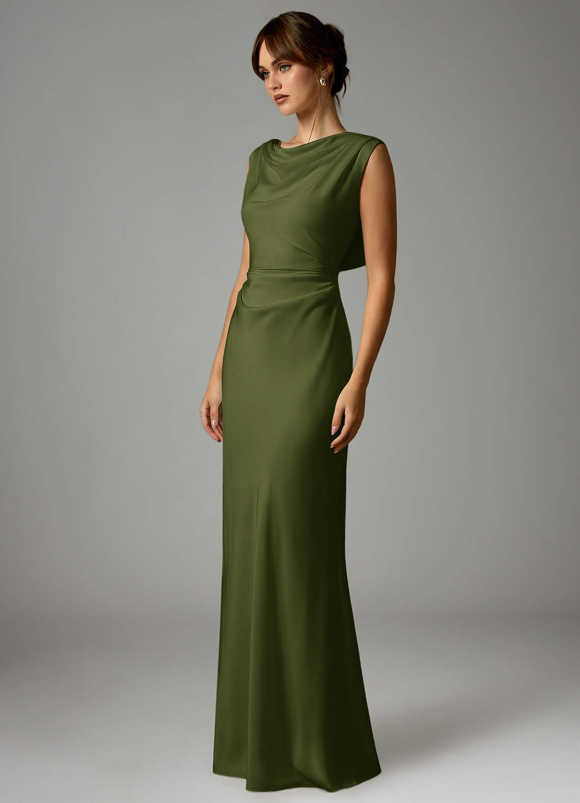 Azazie Kieryn Robes de demoiselle d'honneur Robe Sirène en Satin extensible Plissée Olive image2