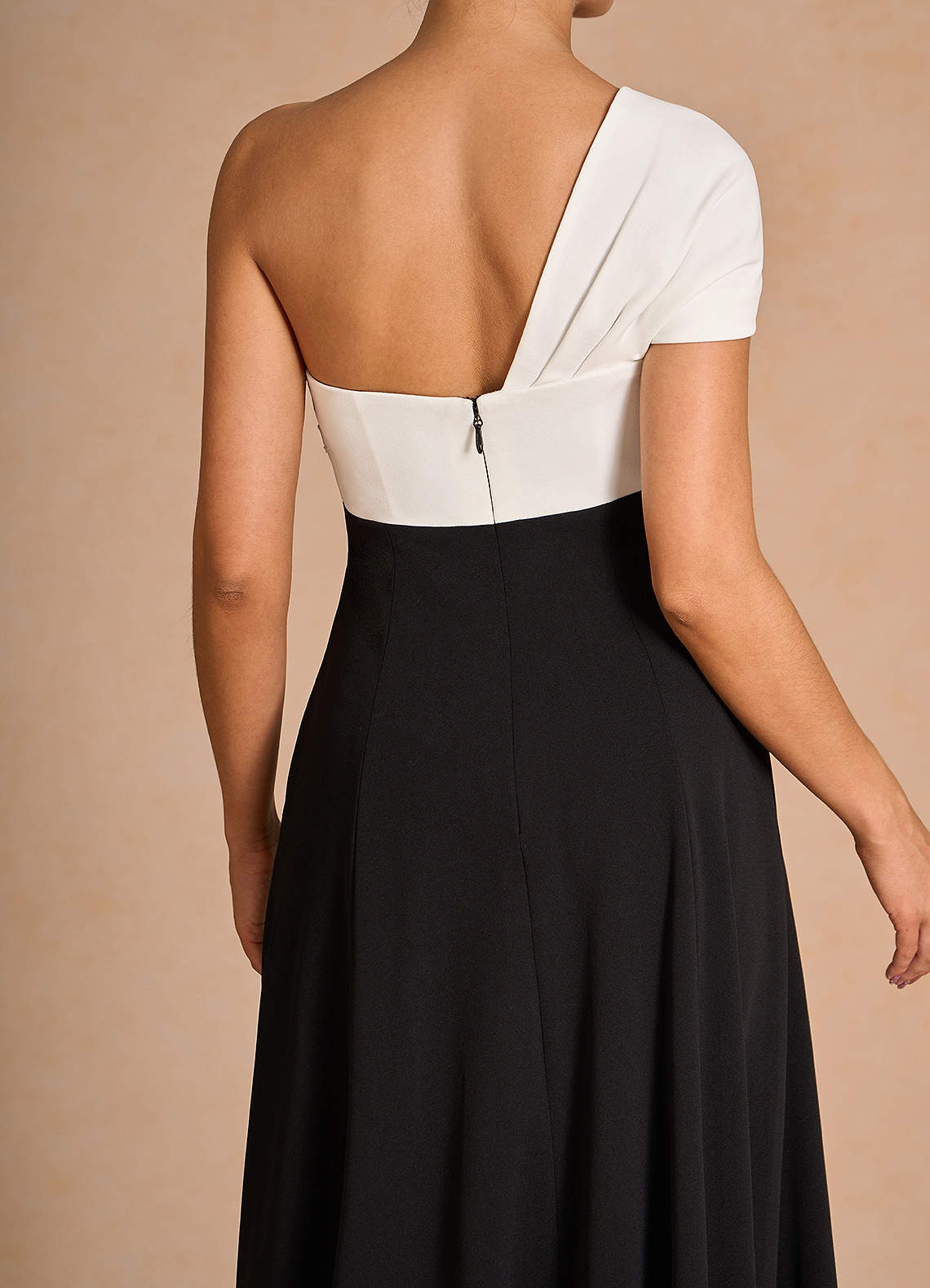 Nerina Black Midi Dress image5