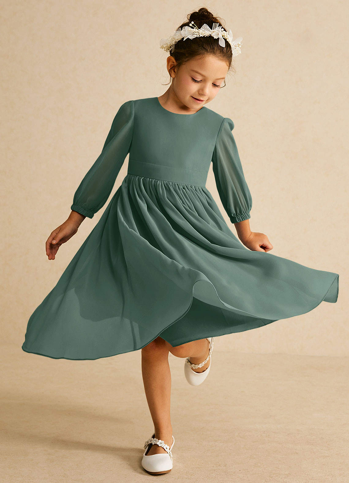 Azazie Lolo Flower Girl Klänningar Klänning A-Linje i Chiffong med ärmar image1