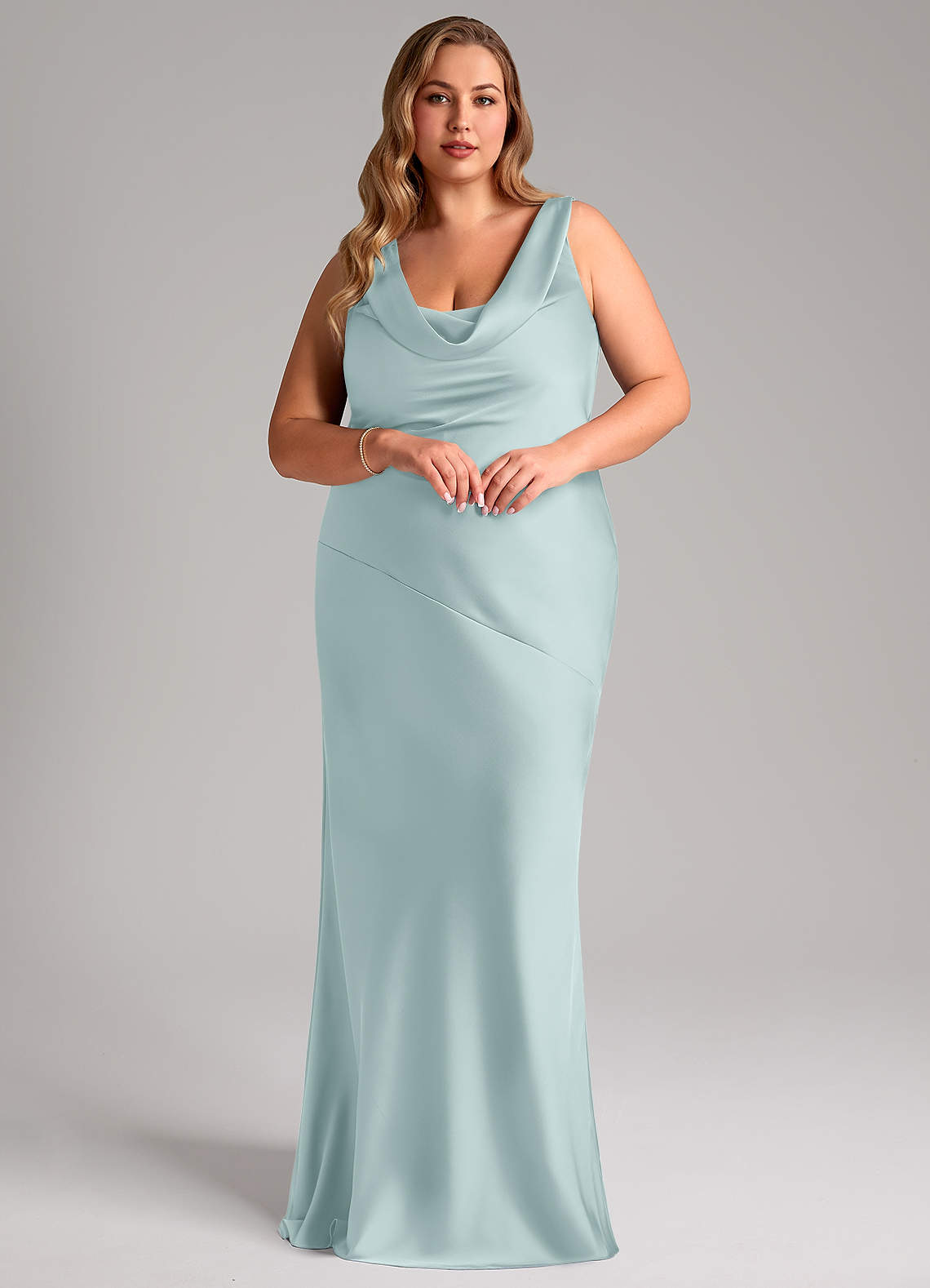 Azazie Rylina Robes de demoiselle d'honneur Robe Sirène en Satin extensible Brume image8