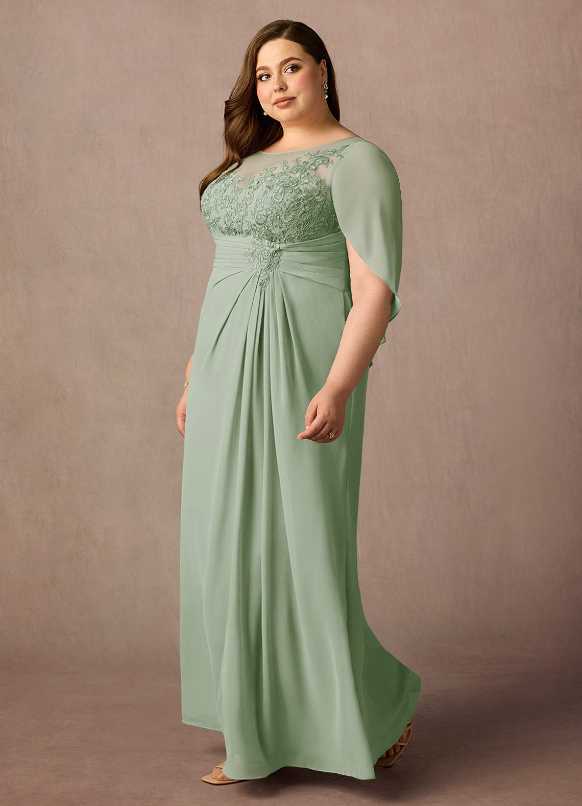 Azazie Hera vestidos de madre de la novia Vestido de Salvia Polvorienta de Gasa de Corte En A con Capa de encaje image7