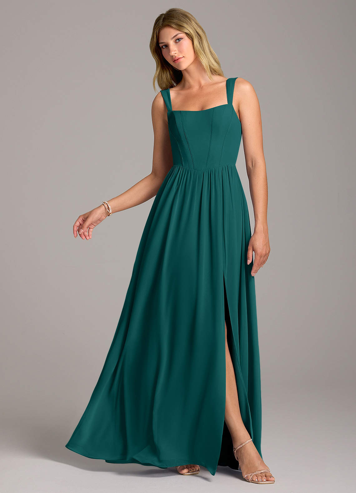 Azazie Rosaline Robes de demoiselle d'honneur Robe Trapèze en Mousseline de soie Fente Latérale Paon image1