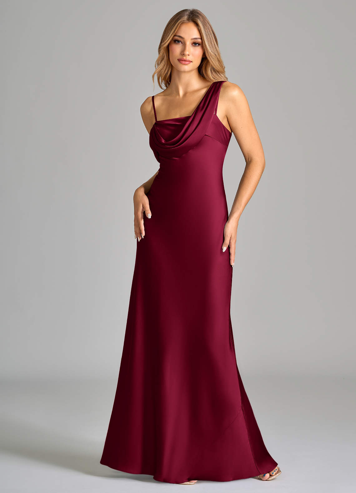 Azazie Celina Vestidos de madrinha de casamento Vestir Borgonha de Cetim elástico de Bainha com Fora do ombro image2