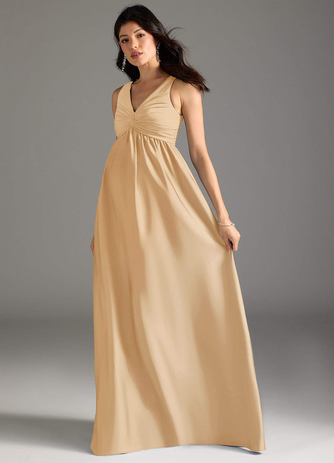 Azazie Yetta vestidos de dama de honor de maternidad Vestido de Corte en A Plisado Hasta el suelo Satén Elástico image5