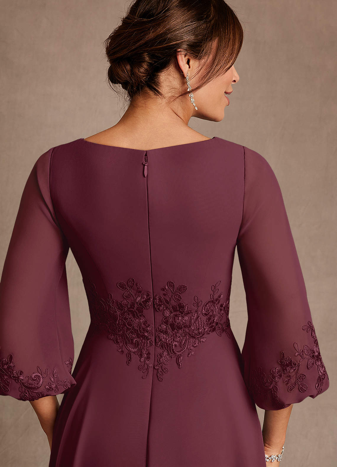 Azazie Ana Vestidos para mãe da noiva Vestido Cabernet de Chiffon de Linha A com Renda image5