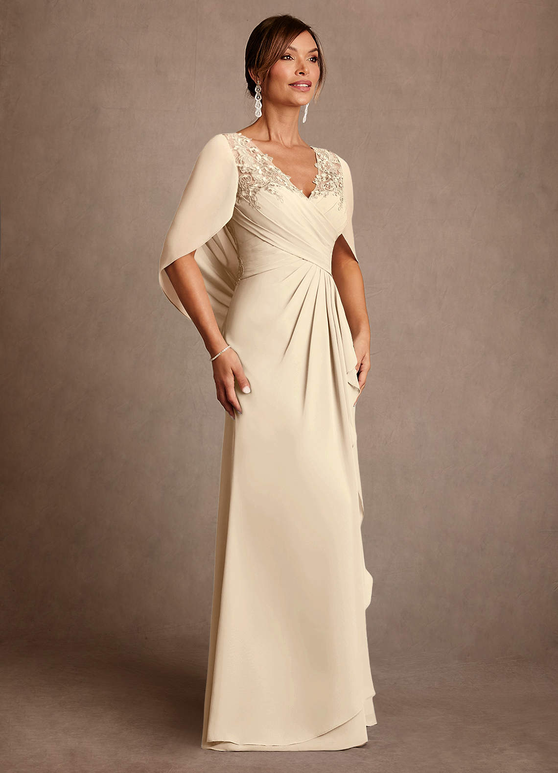 Azazie Santa Clara Mère de la mariée Robes Robe Trapèze en Dentelle Champagne image2
