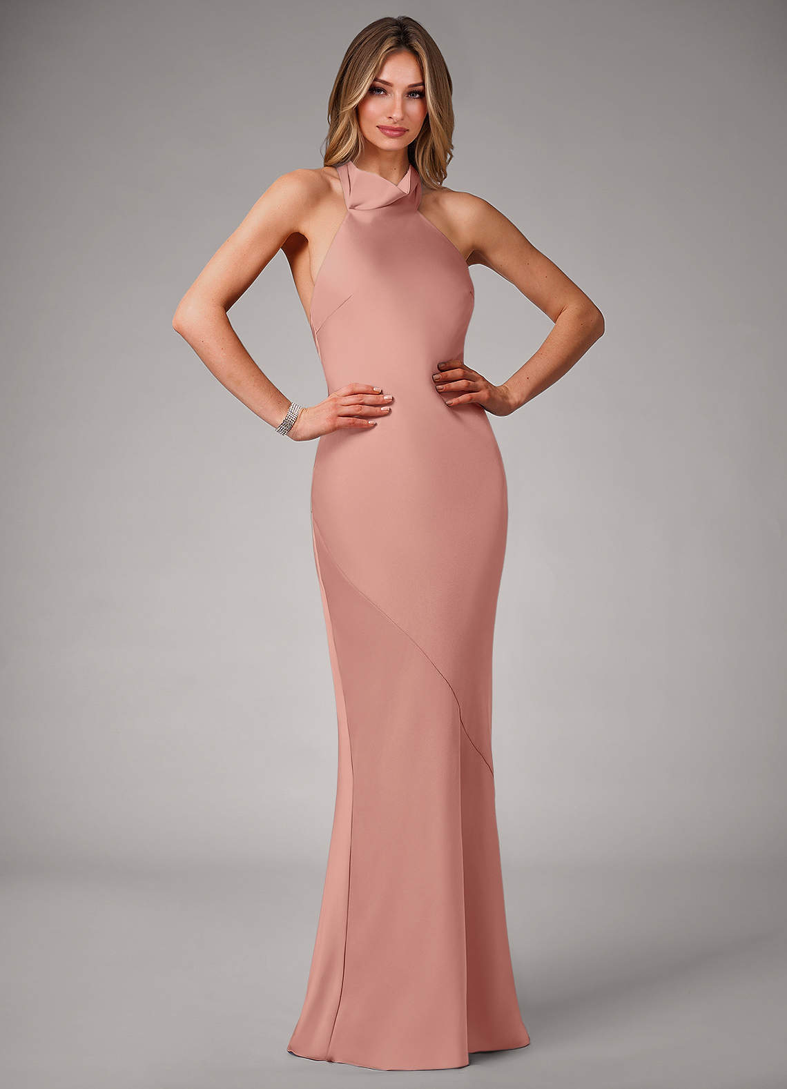 Azazie Velli Robes de demoiselle d'honneur Robe Sirène en Satin extensible Rosette image1