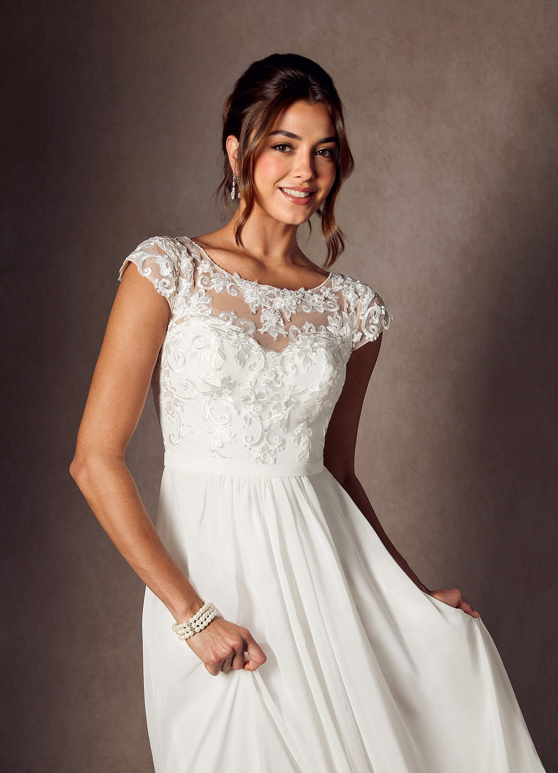 Azazie Brynslee Abiti da Sposa Abito A-Line in Chiffon con Scollo a U e Paillettes Bianco Diamante image2