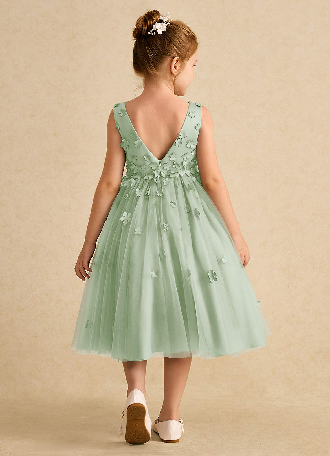 Azazie Lana Blumenmädchenkleider A-Linie ärmellos Matte Satin Kleid Staubiger Salbeigrün image1