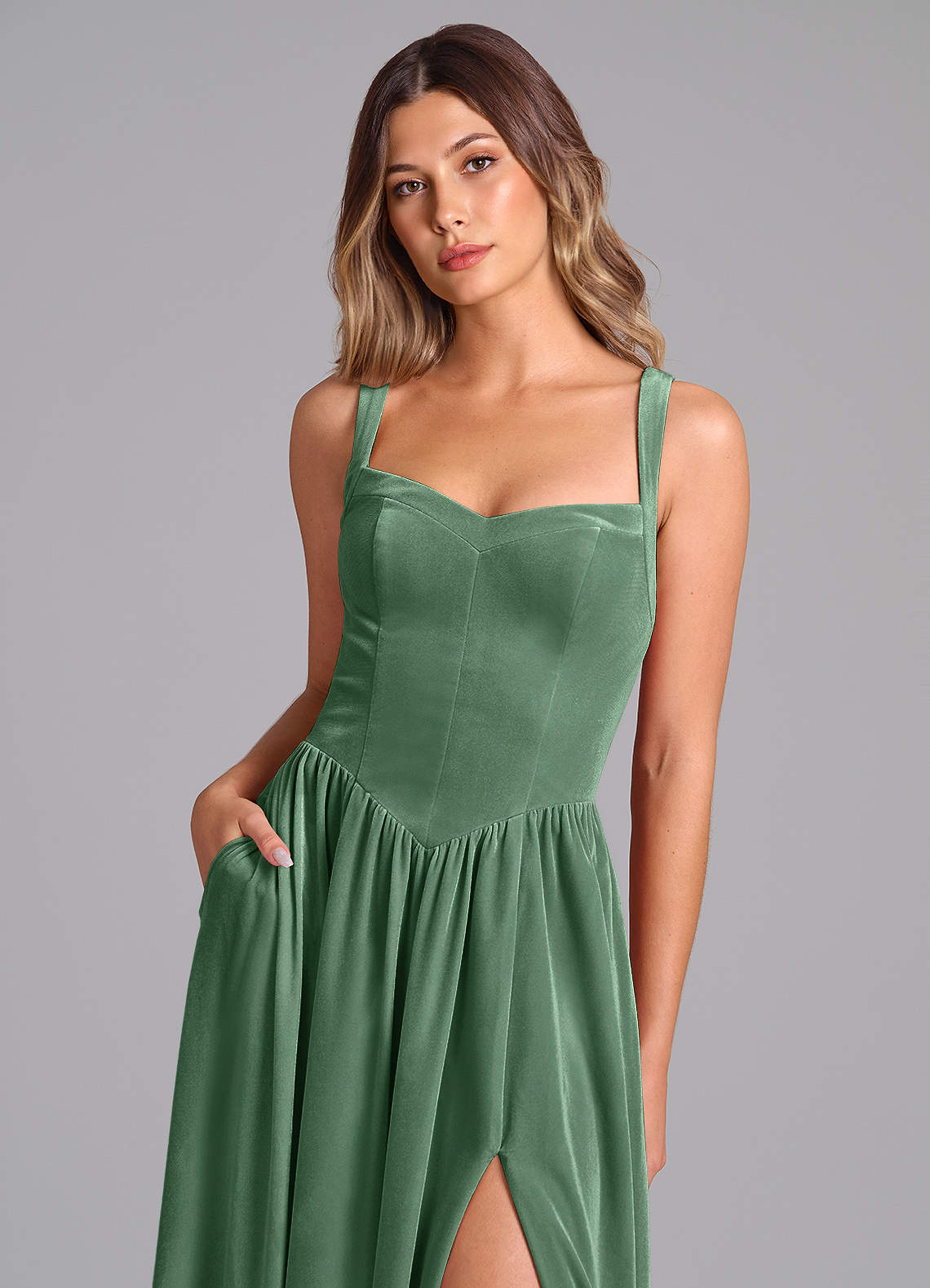 Azazie Francis Robes de demoiselle d'honneur Robe Trapèze en velours Corset Eucalyptus image5