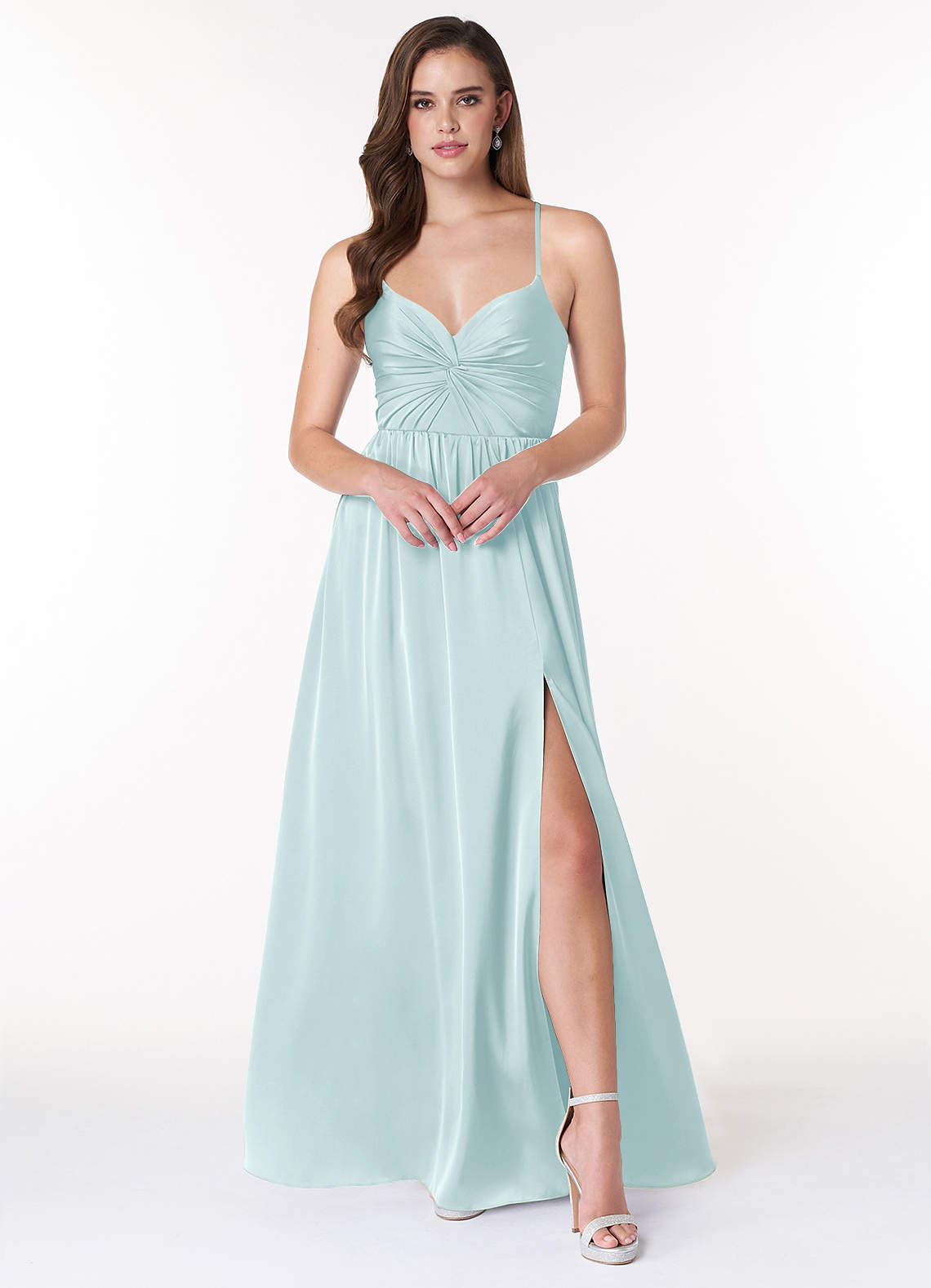 Azazie Raya Vestidos de damas de honor Vestido de Vidrio Marino de Satén Elástico de Corte en A con Cuello en V Plisado image1