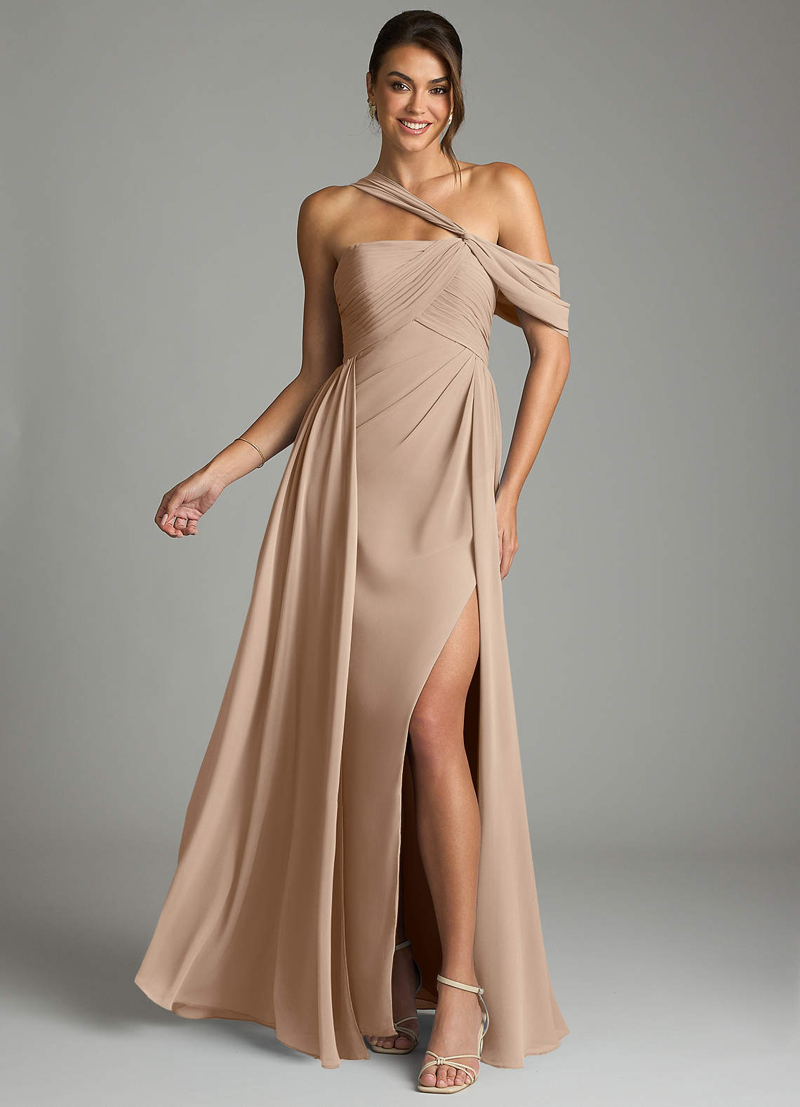 Azazie Kassandra 신부 들러리 드레스 A라인 오프 더 숄더 쉬폰 바닥 길이 드레스 image1