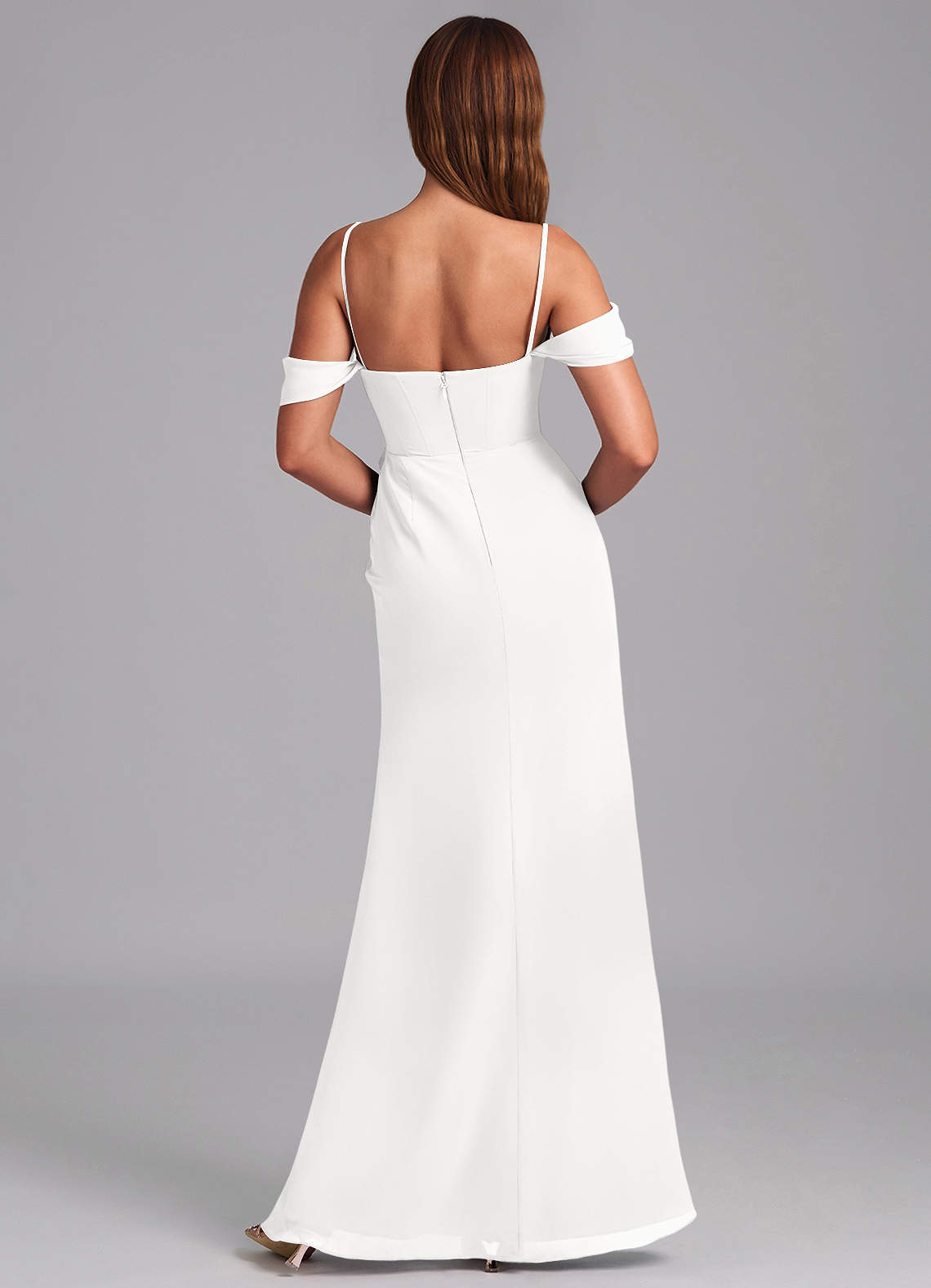 Azazie Johana Robes de demoiselle d'honneur Robe Sirène Convertible en Mousseline de soie Épaule décolletée Blanc image1