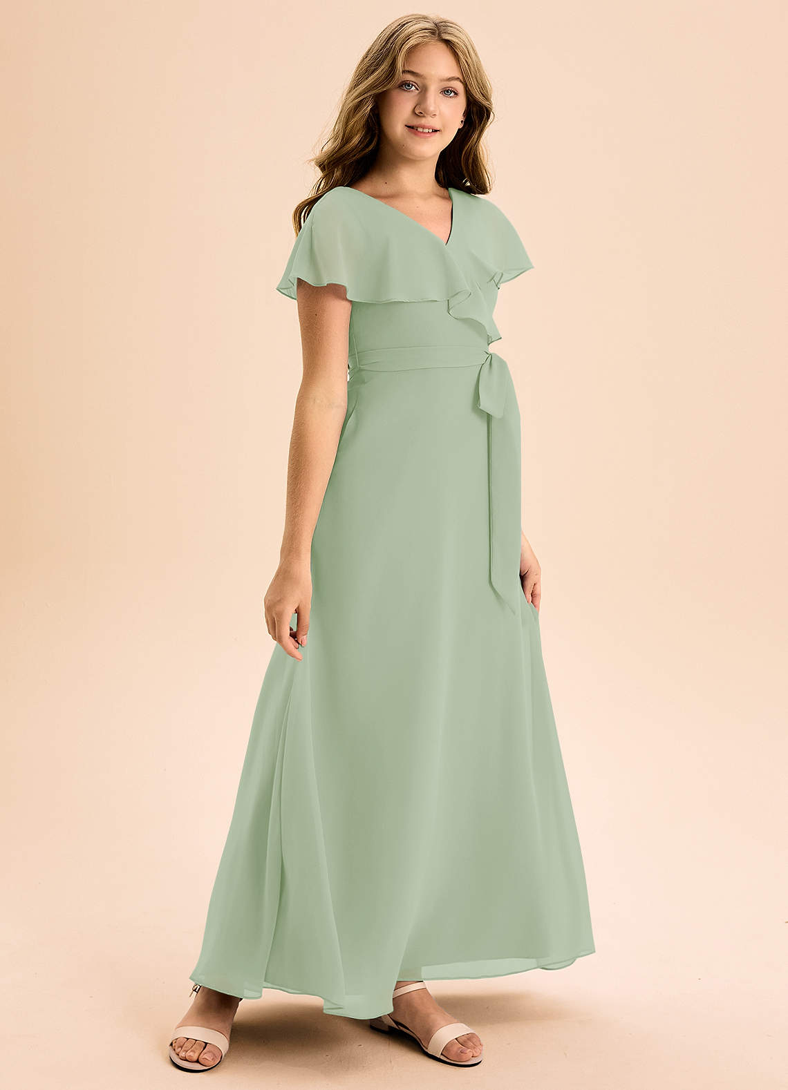 Azazie Lainey Junior Vestido de Salvia Polvorienta de Gasa de Corte En A con Con bolsillos image1