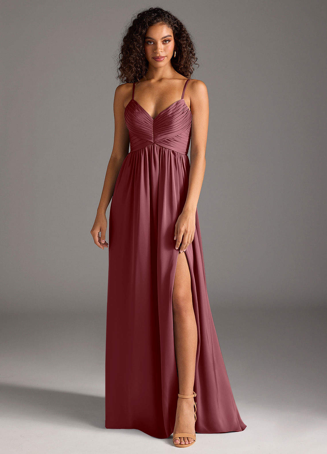 Azazie Alia Robes de demoiselle d'honneur Robe Trapèze en Satin extensible Plissée Rose Du Désert image1