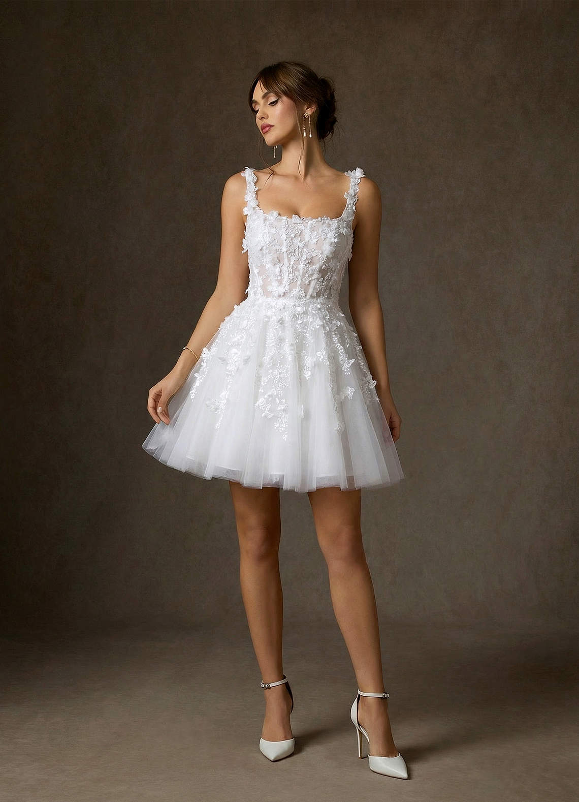 Azazie Sabine Robes de mariée Robe Trapèze en Dentelle Col Carré Blanc De Diamant image5