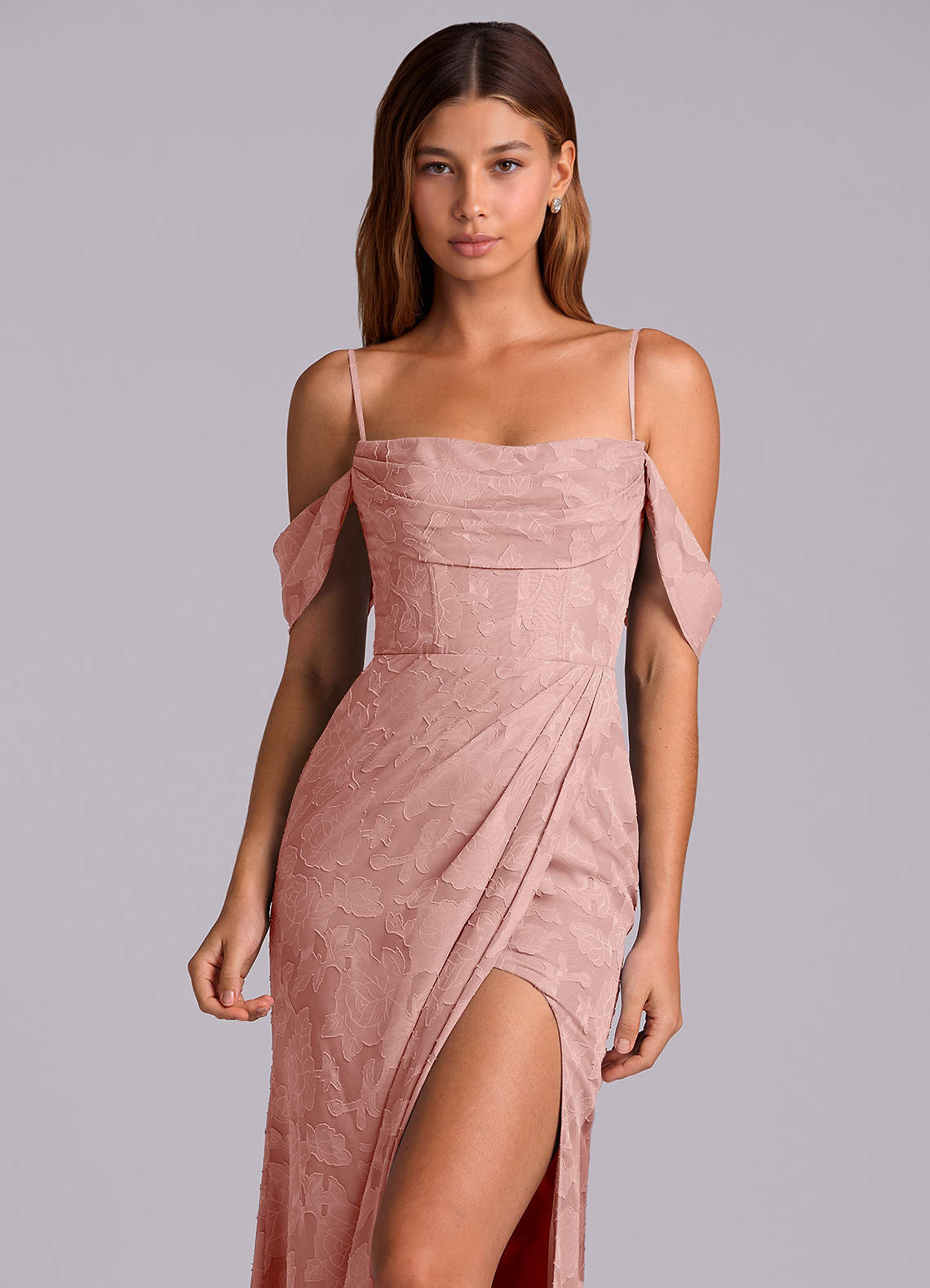 Azazie Johana Essayer des robes à la maison Robe Sirène Convertible en Blumen-Burnout Épaule décolletée Bleu Poussiéreux image1