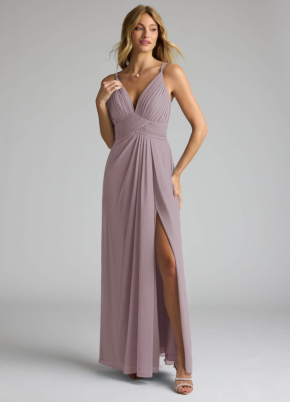 Azazie Maren Allure Abiti da Damigella Abito A-Line in Chiffon con Scollo a V in Pizzo Dusk image1