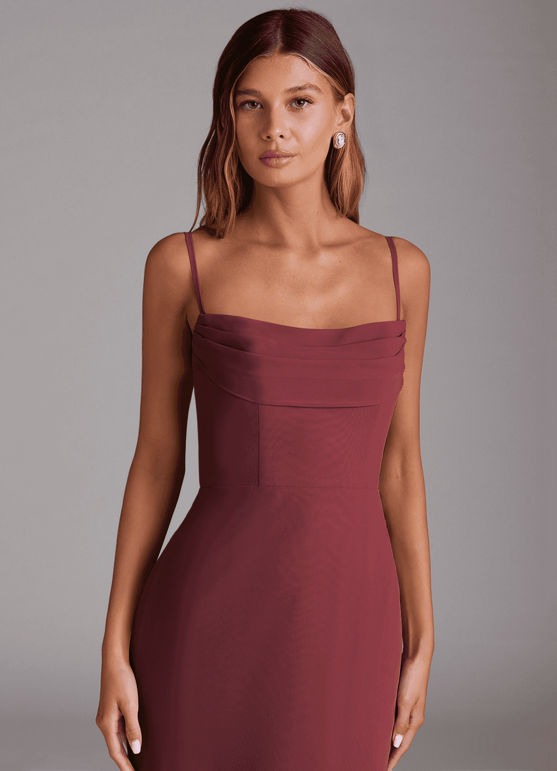 Azazie Saige Vestidos de damas de honor Vestido de Merlot de Gasa de Corte en A Convertible con Vestidos sin tirantes image1