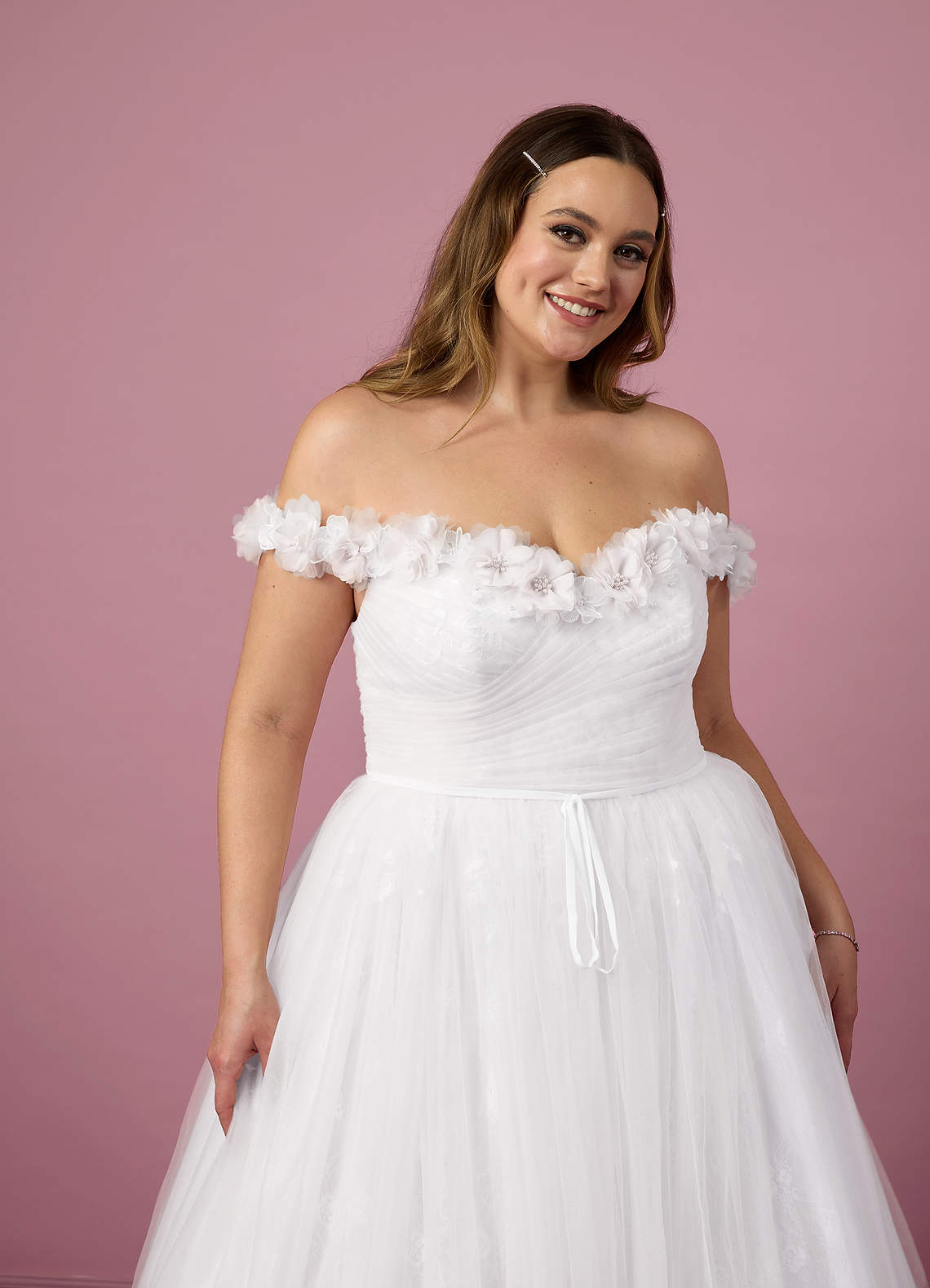 Barbie ♥ Azazie Vestidos de noiva Vestir Diamante Branco de Tule de Linha A com Fora do ombro image12
