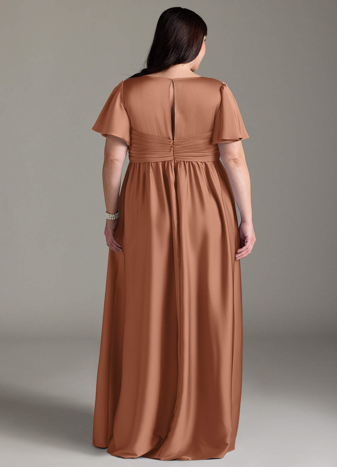 Azazie Verna vestidos de dama de honor de maternidad Vestido de Corte en A Volante Hasta el suelo Satén Elástico image10