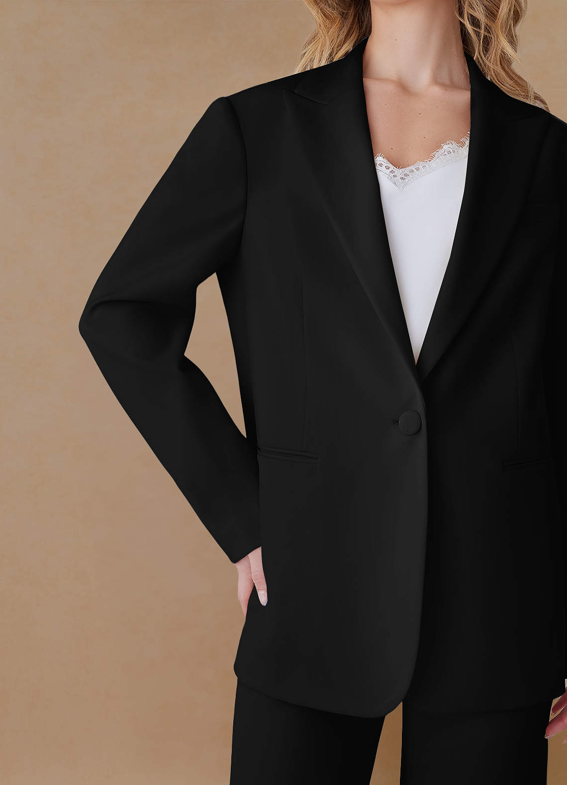 front Amelia Negro Blazer extragrande de alto rendimiento con tejido refinado