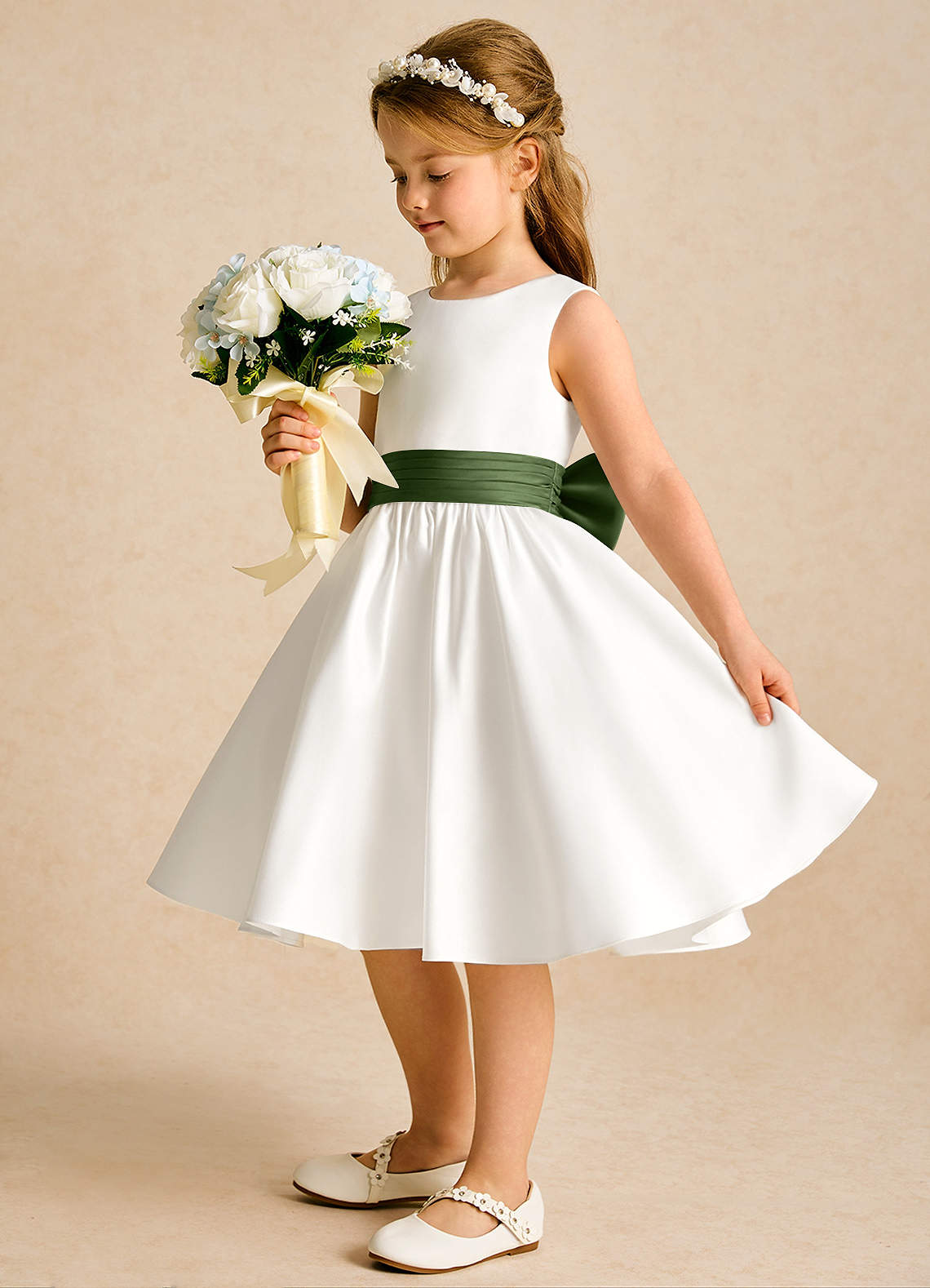 Azazie Sosie vestidos de niña de las flores Vestido de Marfil Oliva de Satin Mate de Corte en A con Plisado image2
