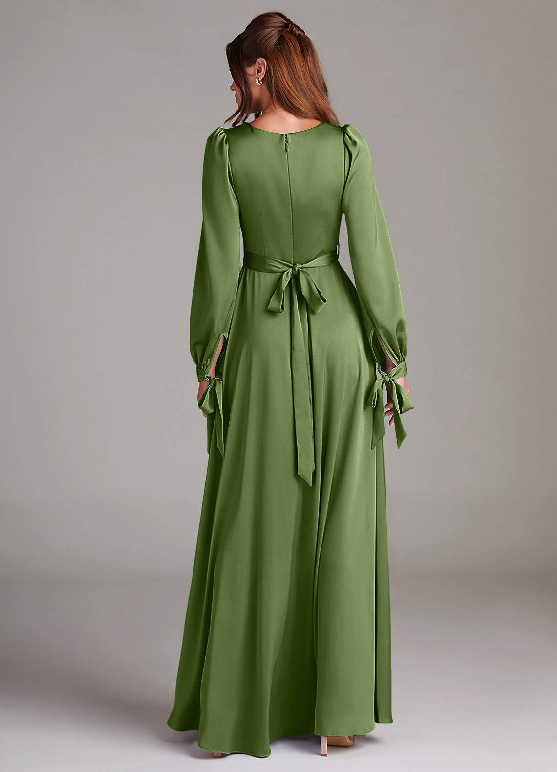 Azazie Leonia Vestidos de madrinha de casamento Vestido Zimbro de Cetim elástico de Linha A com Manga comprida image1