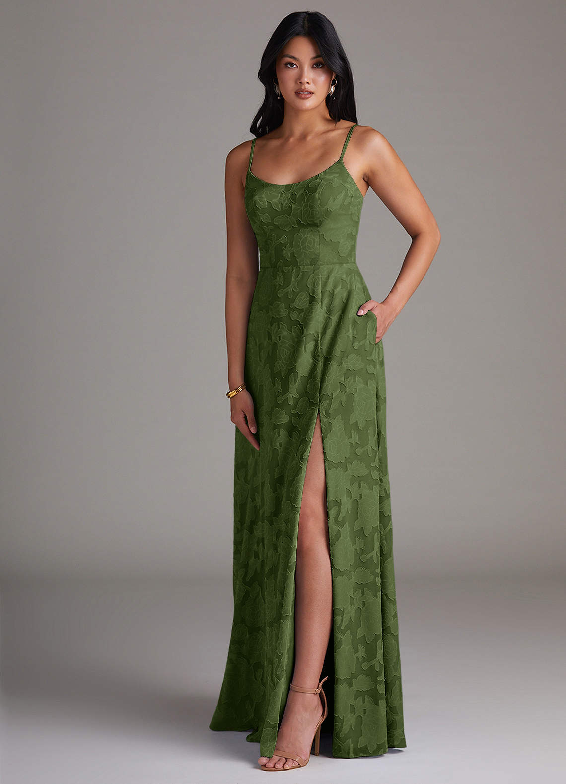 Azazie Moira Vestidos de madrinha de casamento Vestido Oliva de Esgotamento Floral de Linha A com Racha Lateral image2