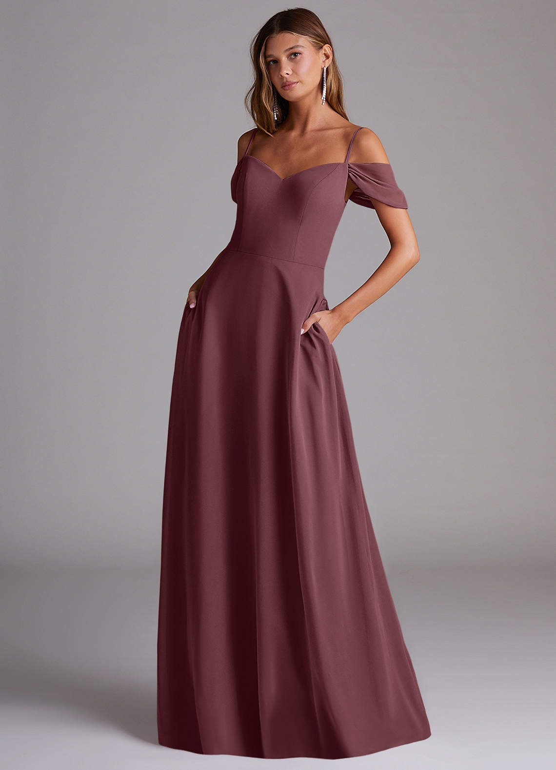 Azazie Marley Jurken voor bruidsmeisjes Converteerbaar Jurk van Chiffon met A-Lijn Off the Shoulder Sangria image1
