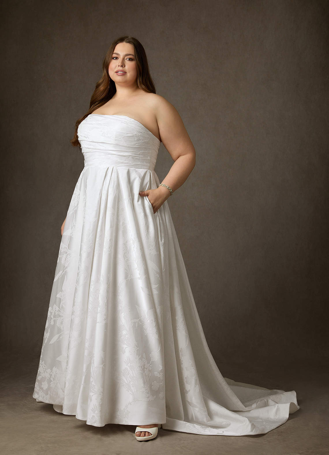 Azazie Daliah Brudekjoler En streg Stropløs Blomster Jacquard Kapel tog Kjole image12