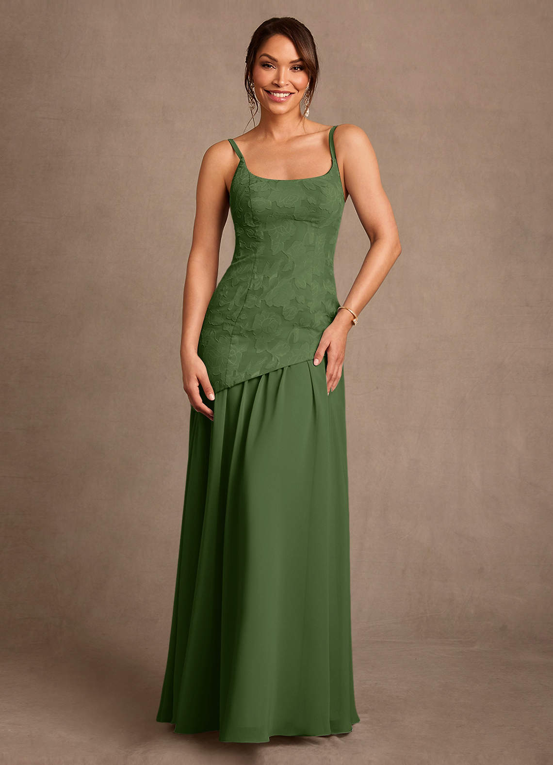 Azazie Flossie Vestidos para mãe da noiva Vestido Oliva de Chiffon de Linha A com Plissado image3