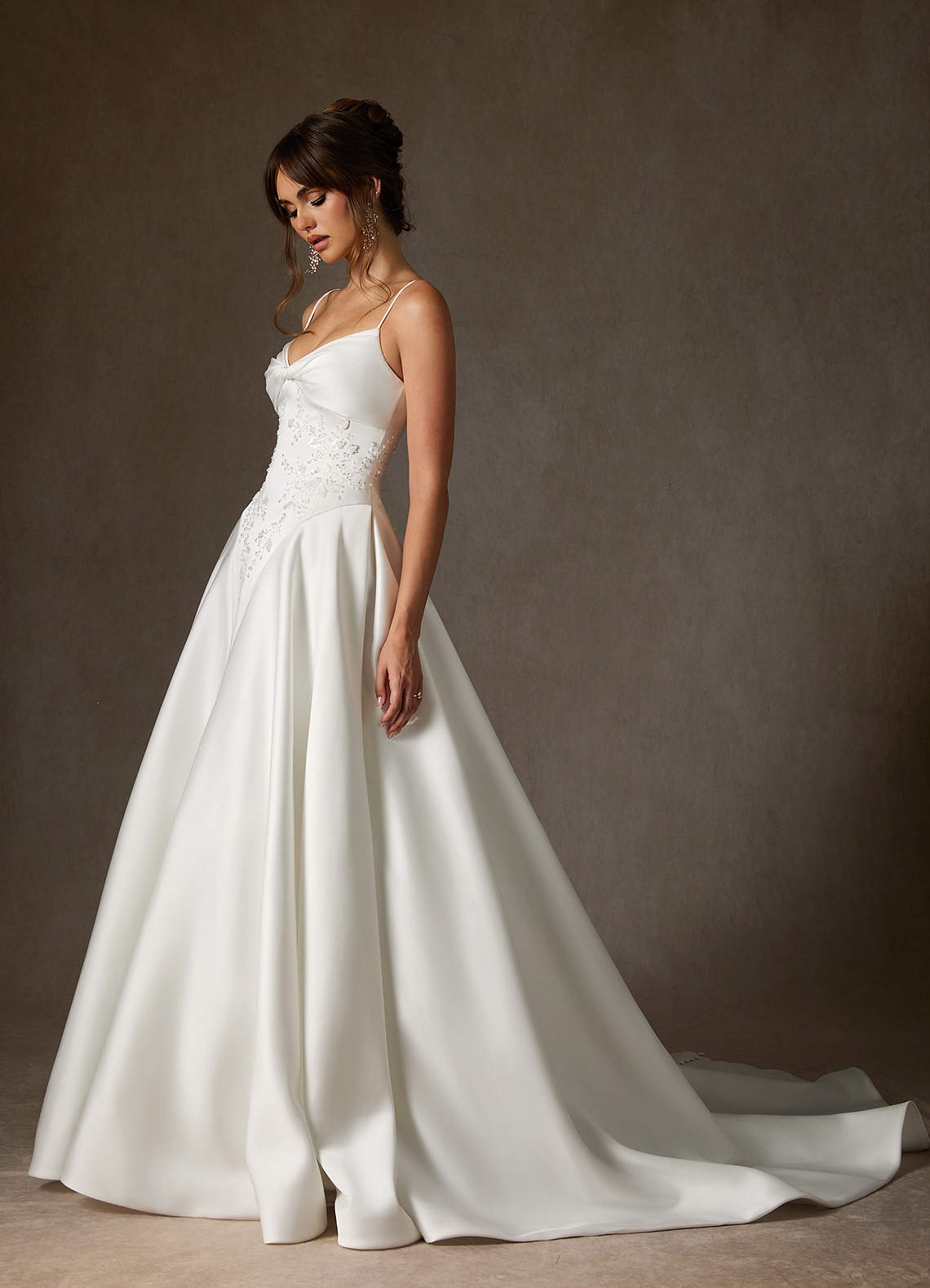 Azazie Emberlyn Vestidos de noiva Vestir Diamante Branco de Cetim Dupla Face de Linha A image3