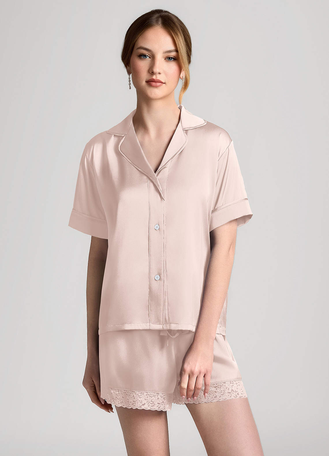 front Pigiama a maniche corte con finiture in pizzo satinato
