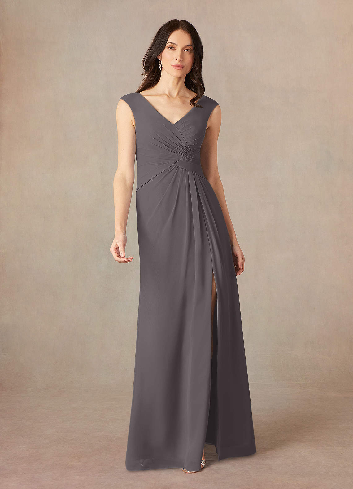 Azazie Sally Abiti per la Madre della Sposa Abito A-Line in Chiffon con Scollo a V a Pieghe Grigio Acciaio image1