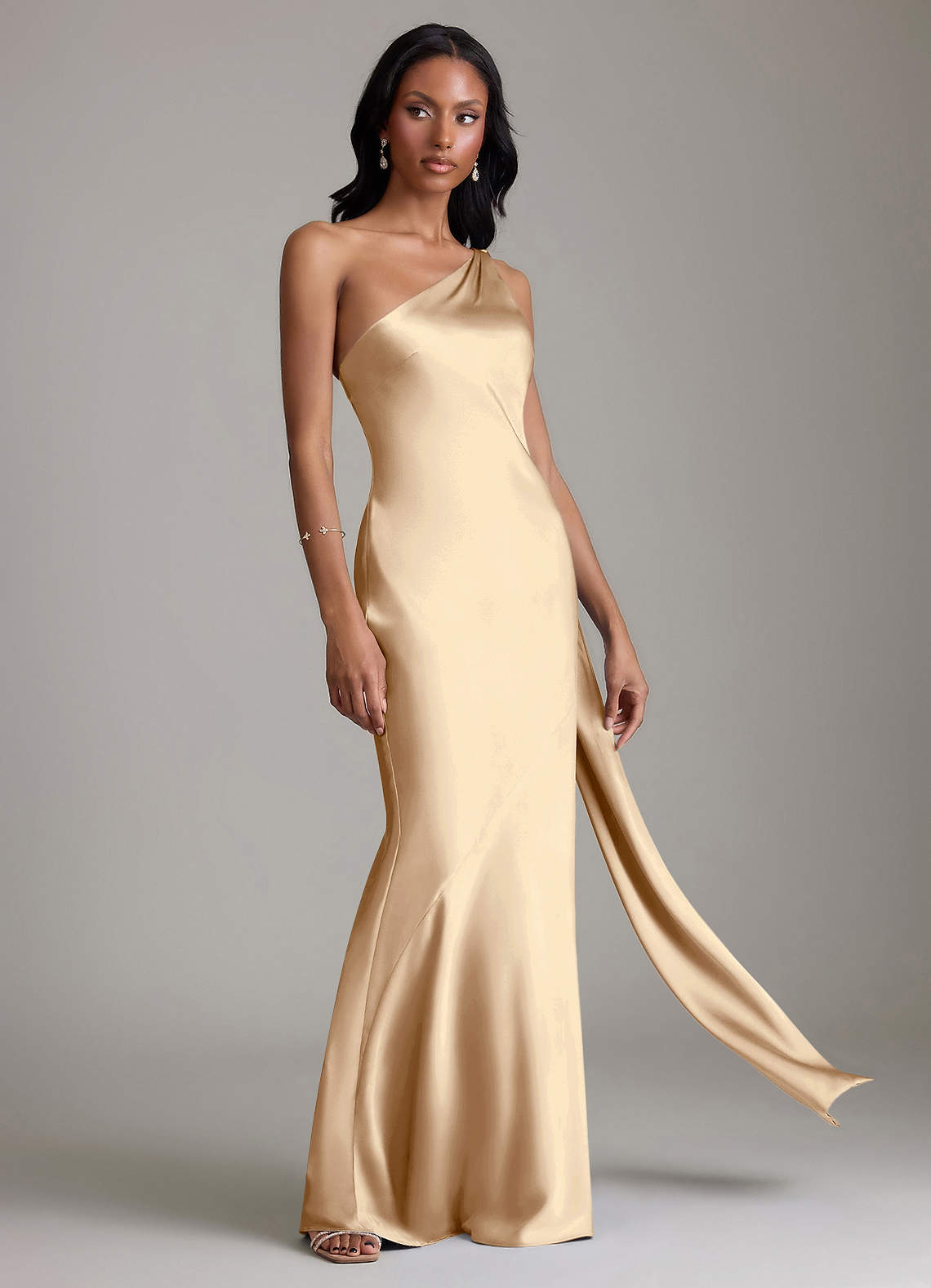 Azazie Juniper Vestidos de madrinha de casamento Vestido Champanhe de Cetim elástico de sereia com Ombro Único image4