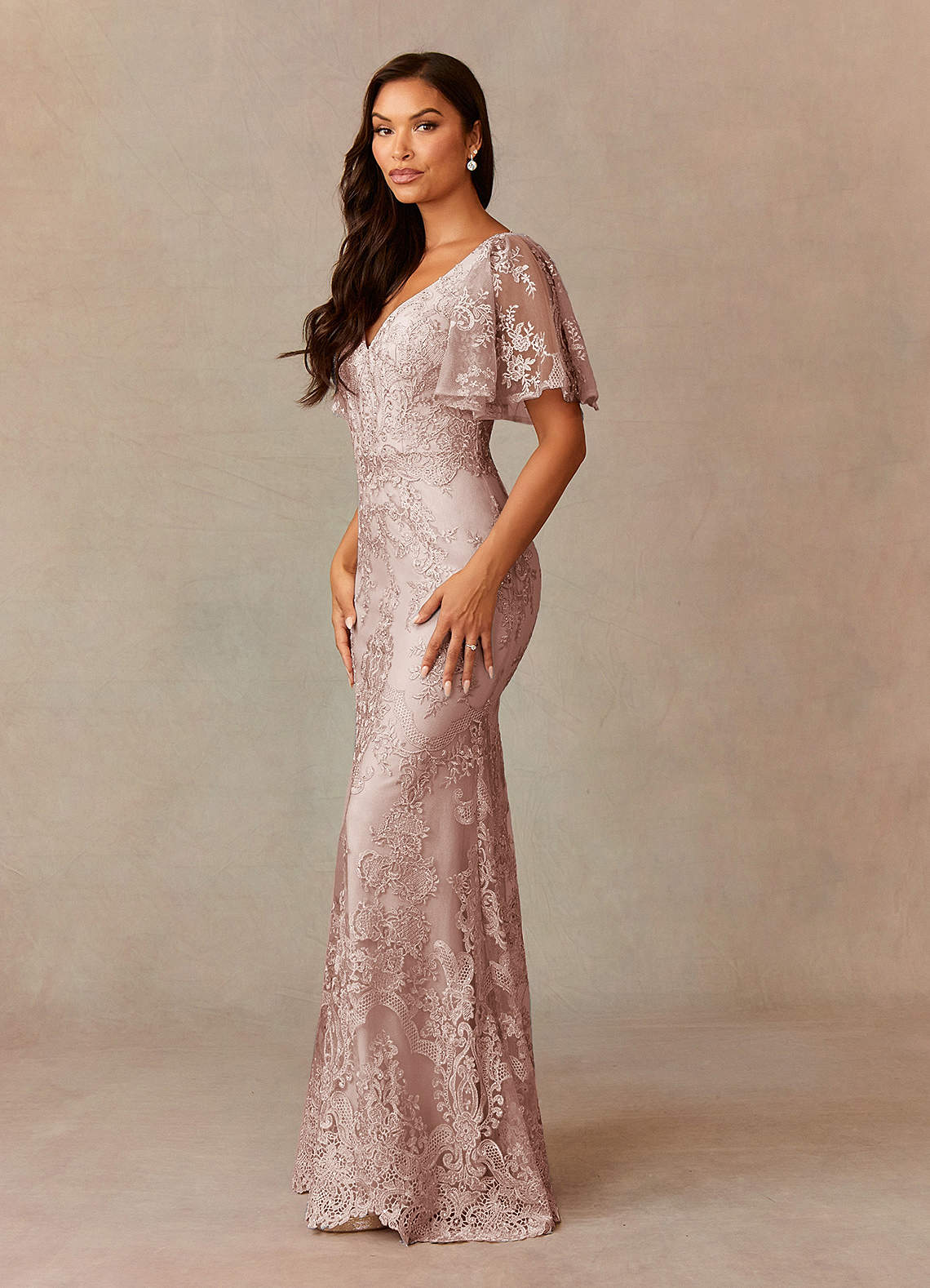 Upstudio Joliet Mother of the Bride Dresses Dusty Rose Mermaid V-Neck Lace Dress image1