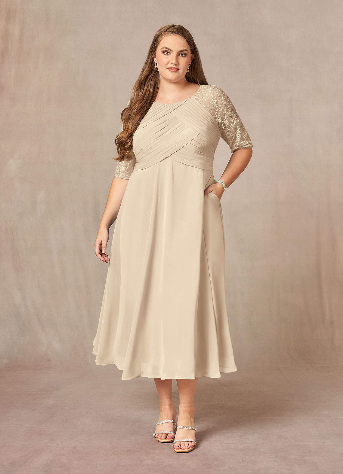 Azazie Dorothea Vendita Finale Abito A-Line in Chiffon in Pizzo con Scollo a U Champagne image1