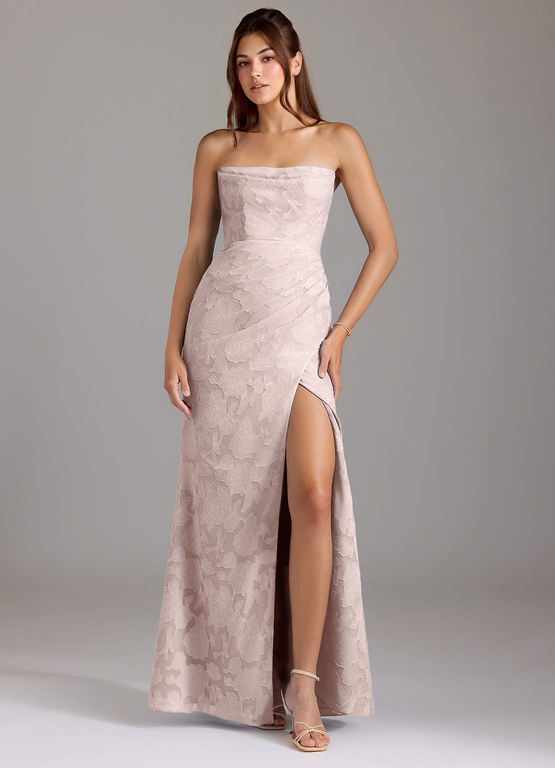 Azazie Leonis Vestidos de damas de honor Vestido de Rosa Rubor de Devorado Floral de Corte Recto Convertible con Sin tirantes image1